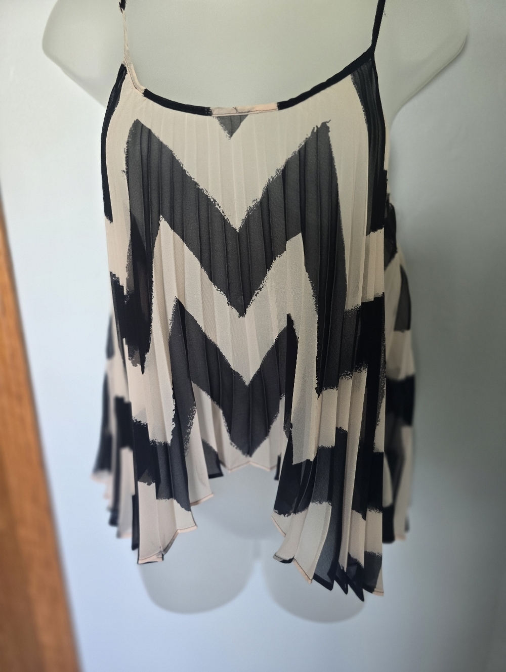 BCBGeneration Top Woman's size XS (oversized) chevron Pleated Black/ Cream